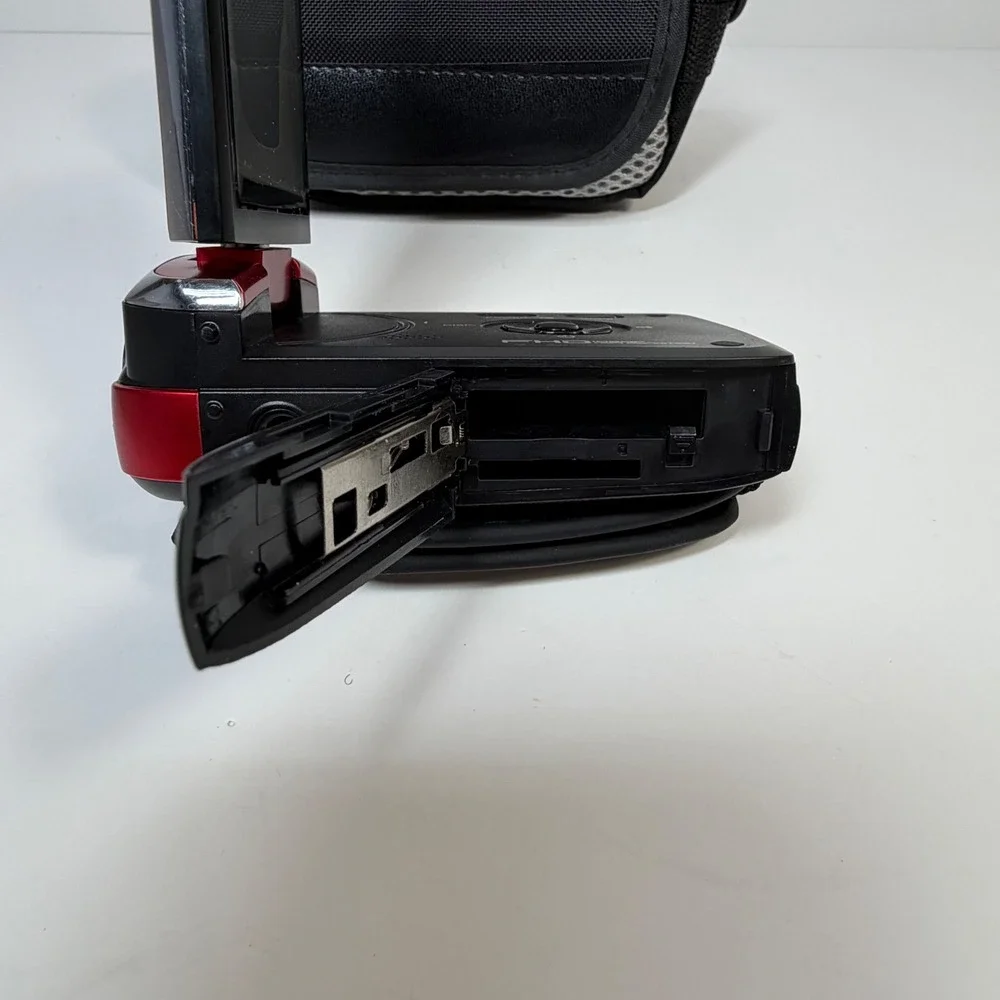 Minolta MN50HD Red 1080p FHD Digital Camcorder 20.0MP Video Camera Bundle